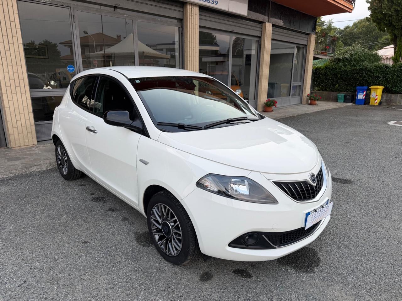 Lancia Ypsilon 1.0 Hybrid Gold
