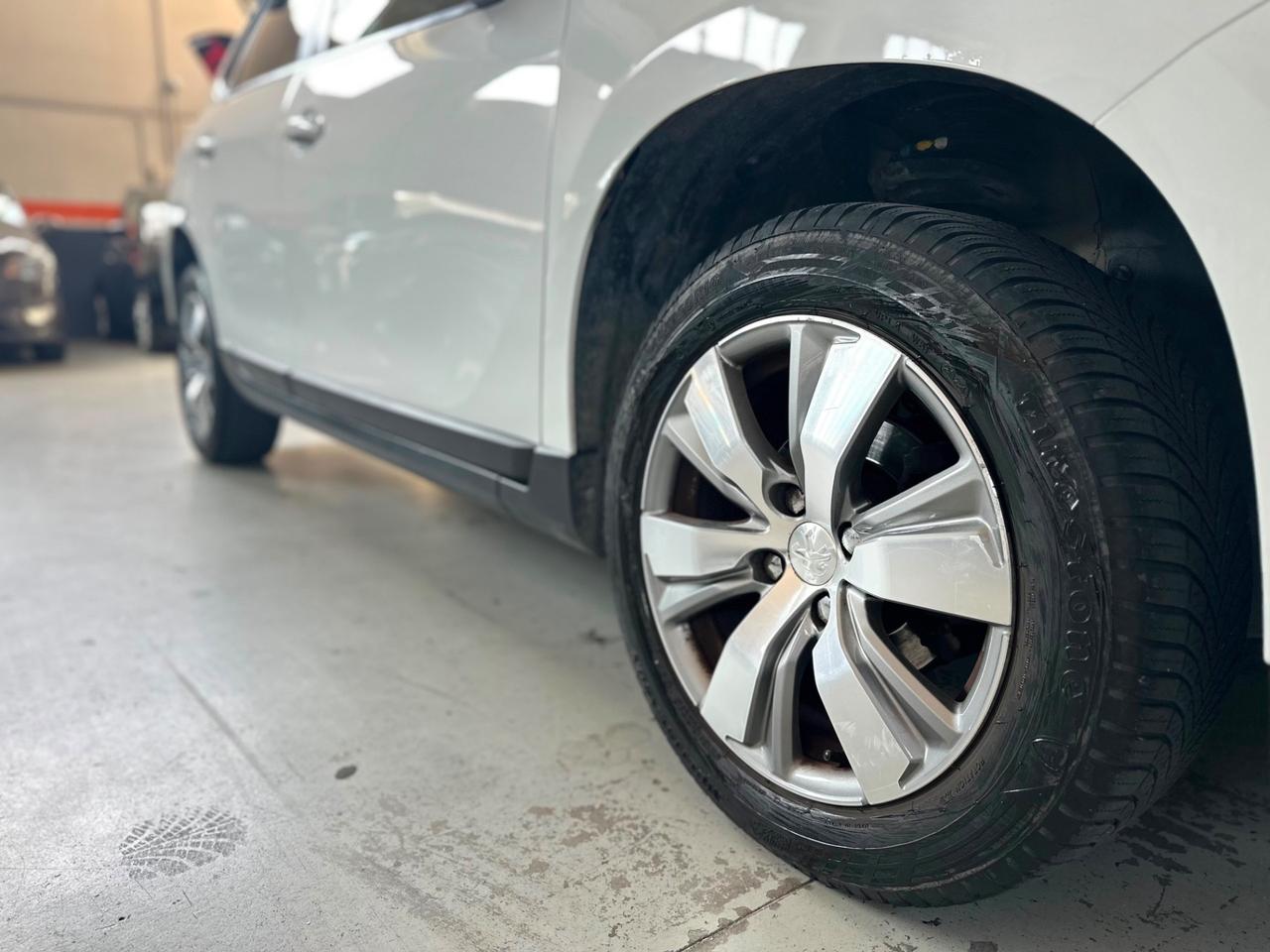 Peugeot 2008 PureTech 82 Allure NEOPATENTATI