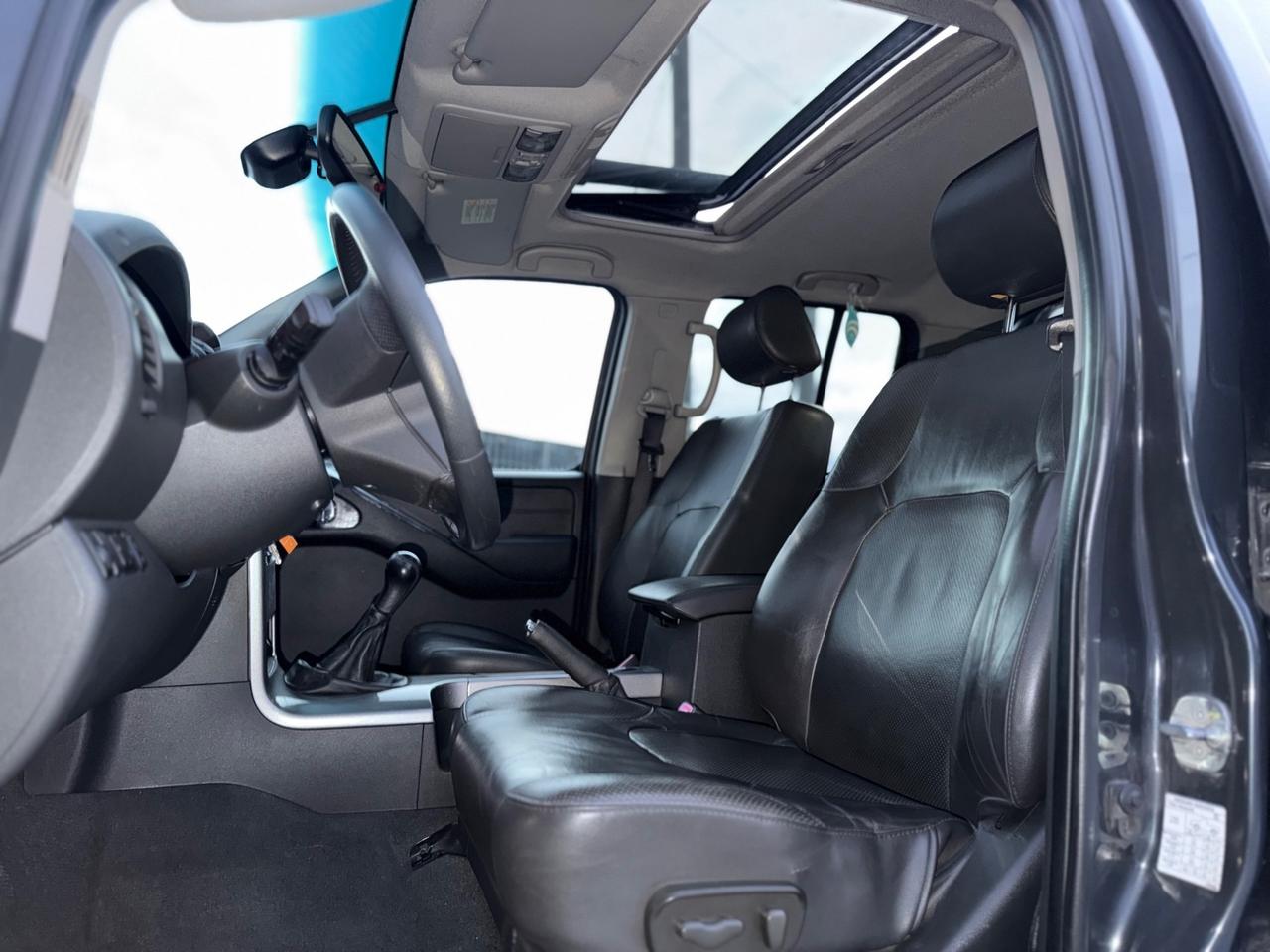 Nissan Navara 2.5 dCi 4 porte Double Cab LE