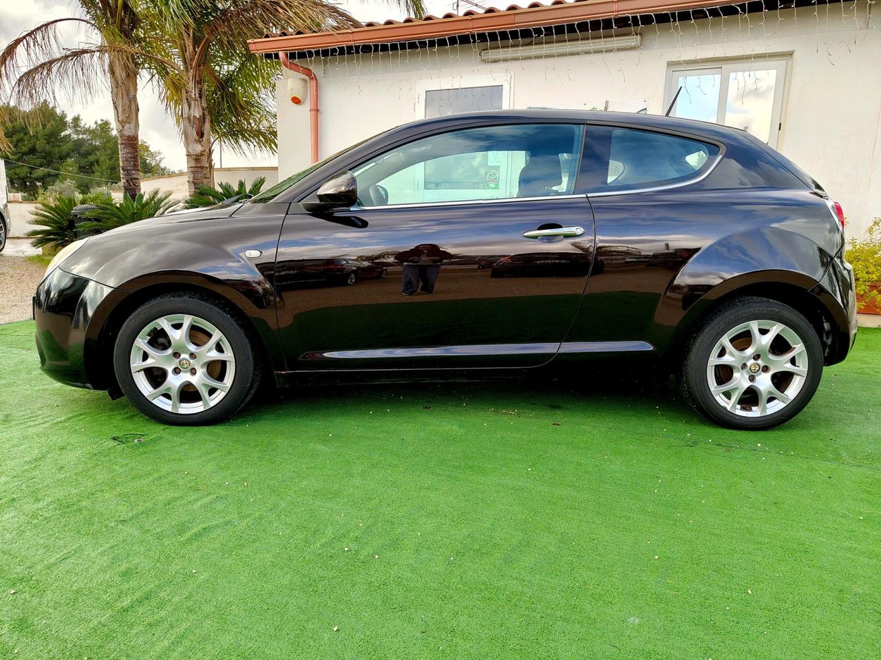 Alfa Romeo MiTo 1.6 JTDm 16V Distinctive Sport Pack - 2009