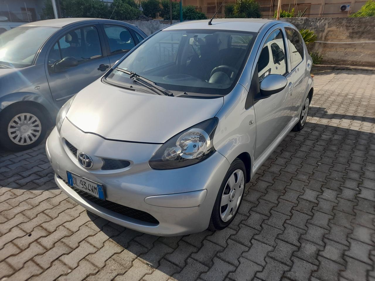 Toyota Aygo 1.0 12V VVT-i 5 porte Sol