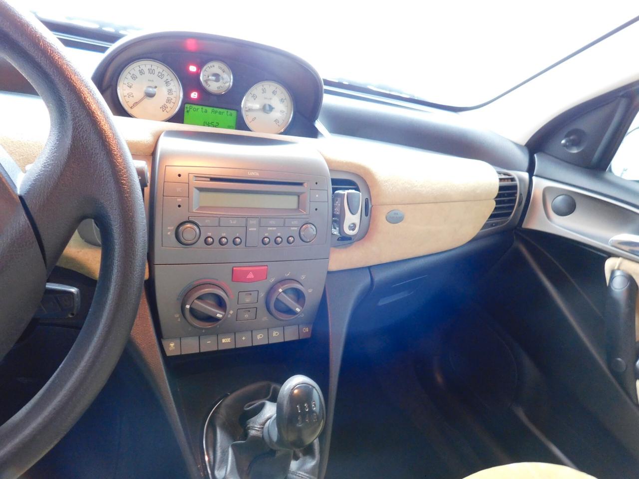 Lancia Ypsilon 1.2 Argento