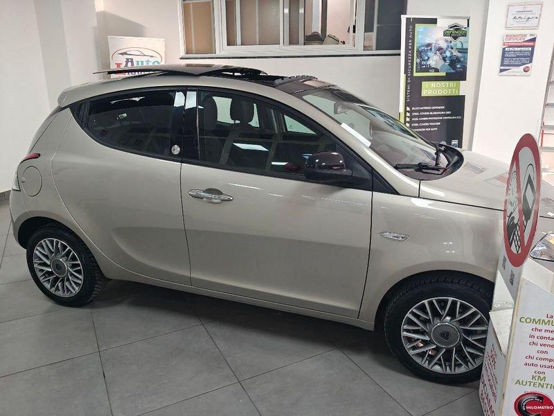 Lancia Ypsilon Ypsilon 1.2 69 CV 5 porte GPL TETTO APRIBILE