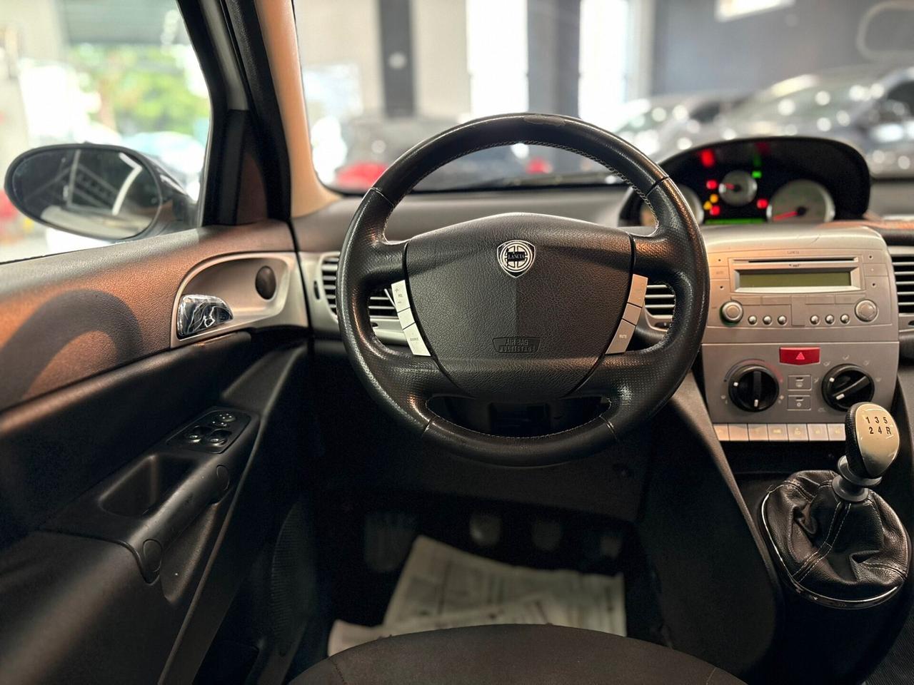 Lancia Ypsilon 1.2 Argento