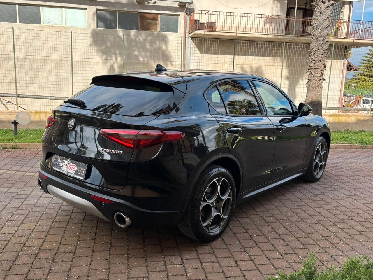 Alfa Romeo Stelvio 2.2 Turbodiesel 160 CV AT8 RWD Super