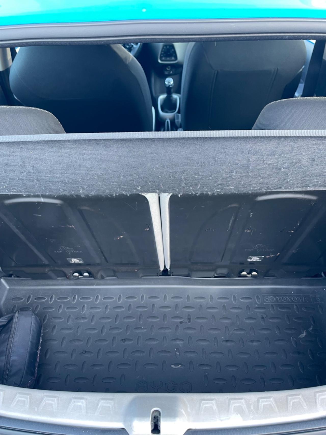 Toyota Aygo 1.0 VVT-i 69 CV 5 porte x-play TSS