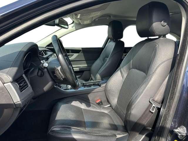 Jaguar XF 2.0d Prestige 180cv auto