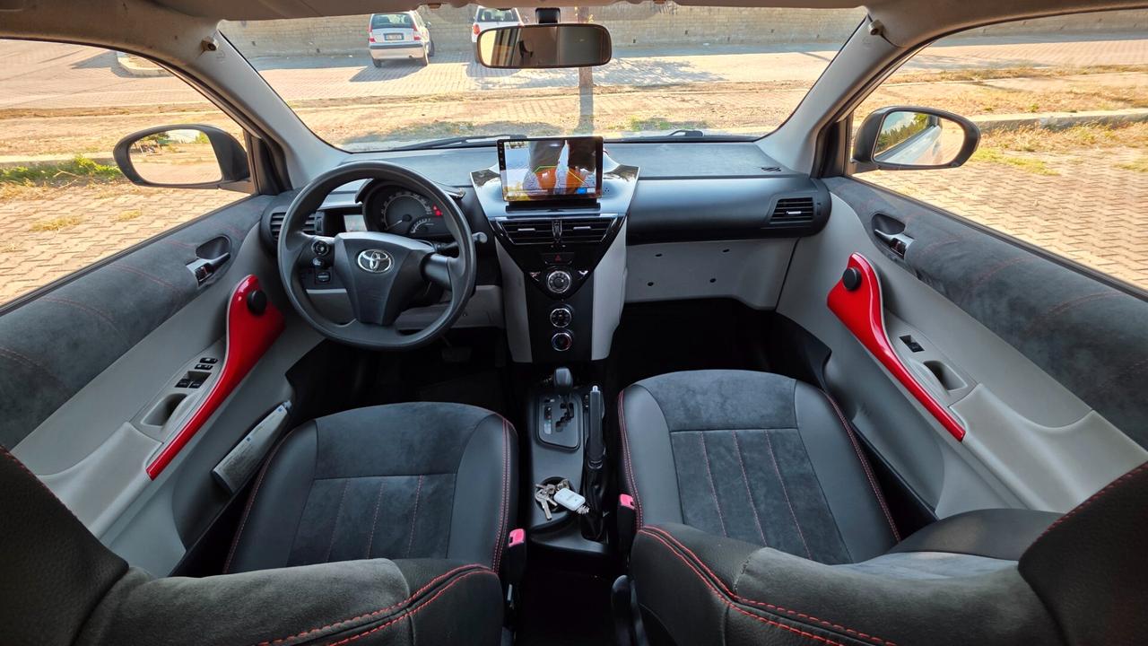 Toyota iQ 1.0 CVT Trend
