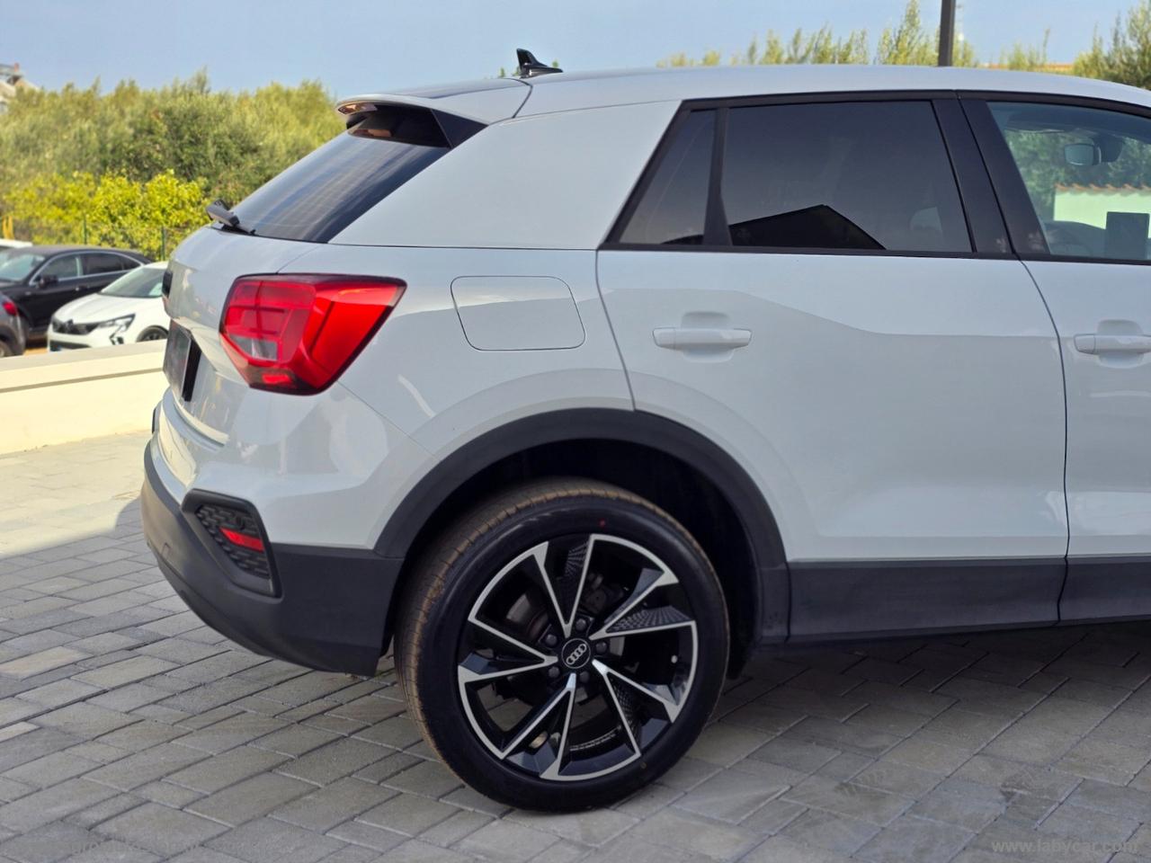 AUDI Q2 30 TDI Business Advanced