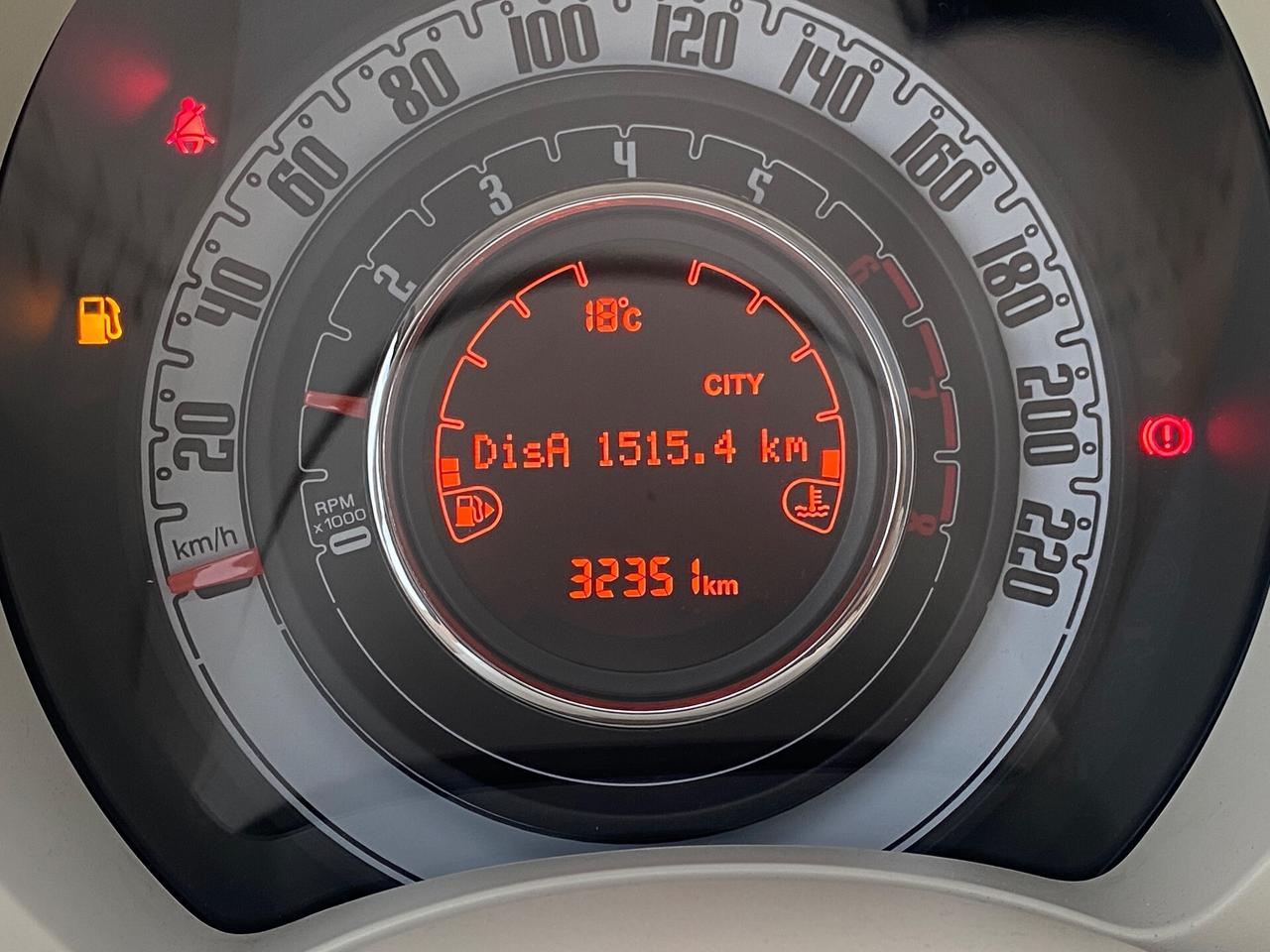 FIAT 500 LOUNGE - KM 32000 - PARI AL NUOVO