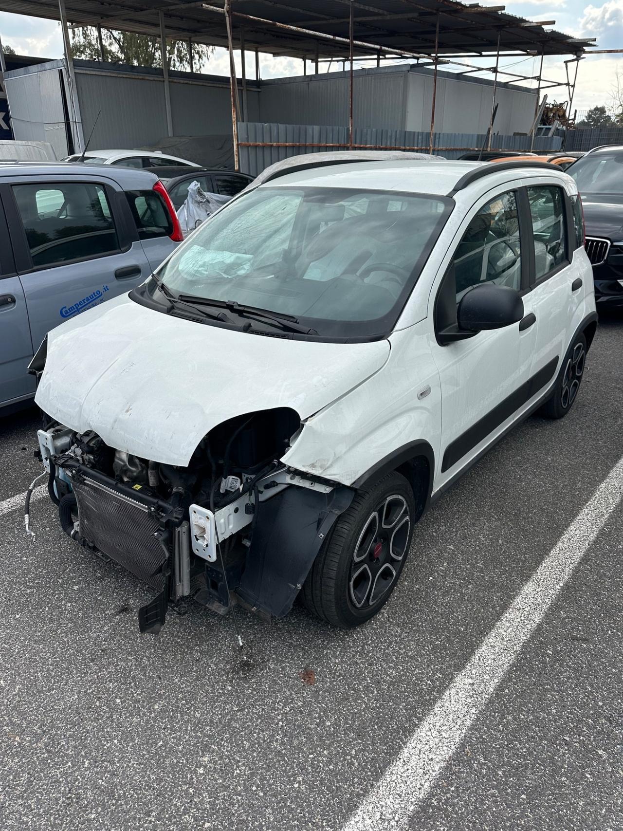 Fiat Panda 1.0 Hybrid City Life INCIDENTATA