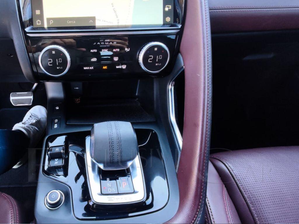 JAGUAR - E-pace - 2.0D I4 204CV AWD Auto R-Dyn. SE