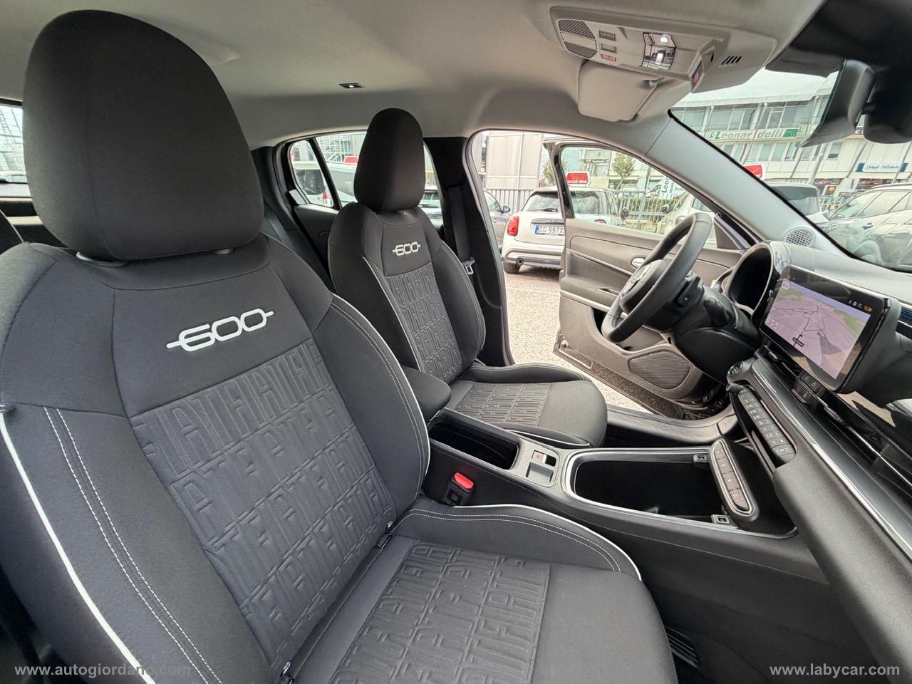 FIAT 600 Hybrid 145 CV DCT MHEV Pop PACK STYLE + PACK COMFORT