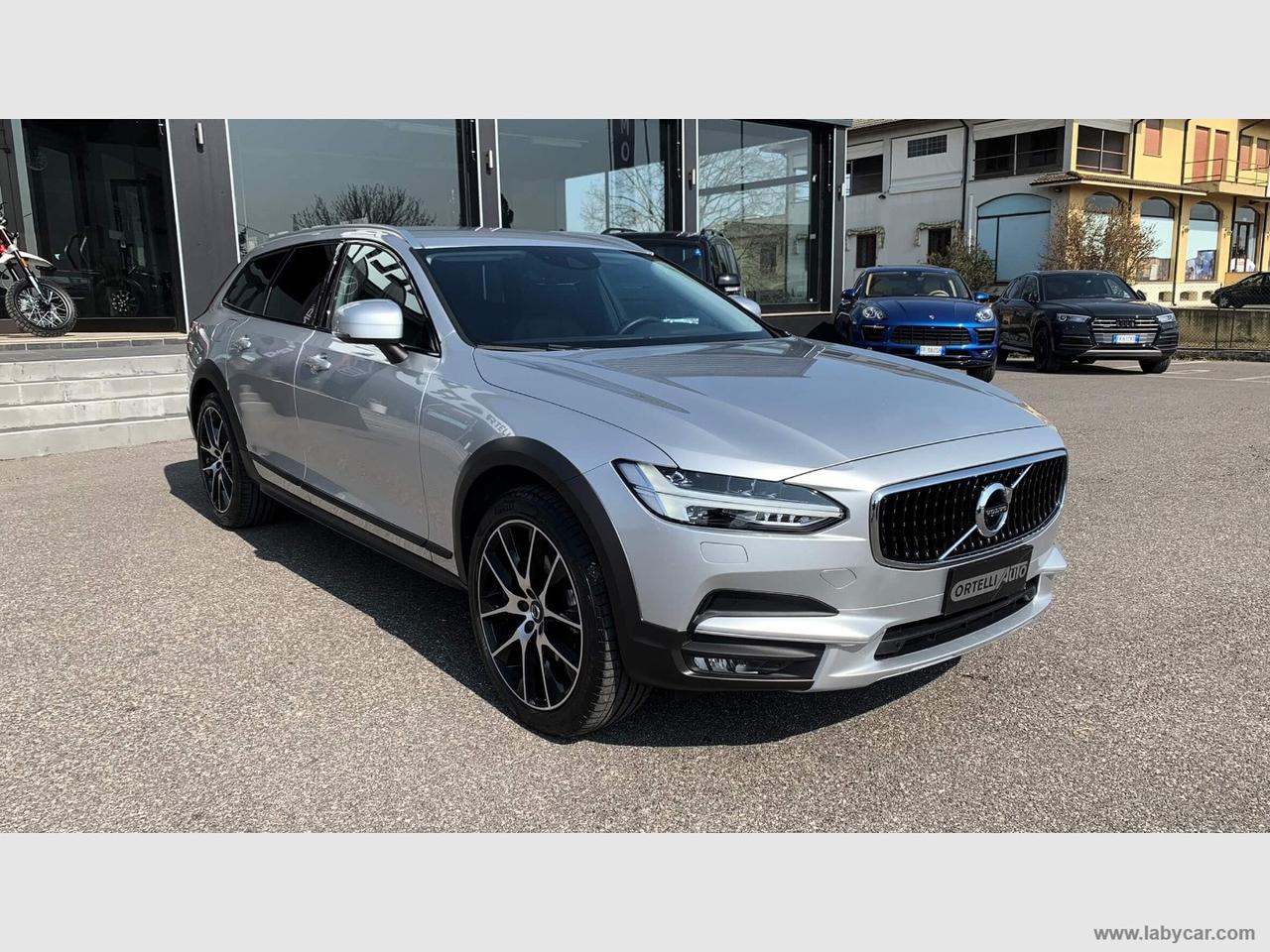 VOLVO V90 Cross Country D4 AWD Geartronic Pro GANCIO TRAINO I.V.A.