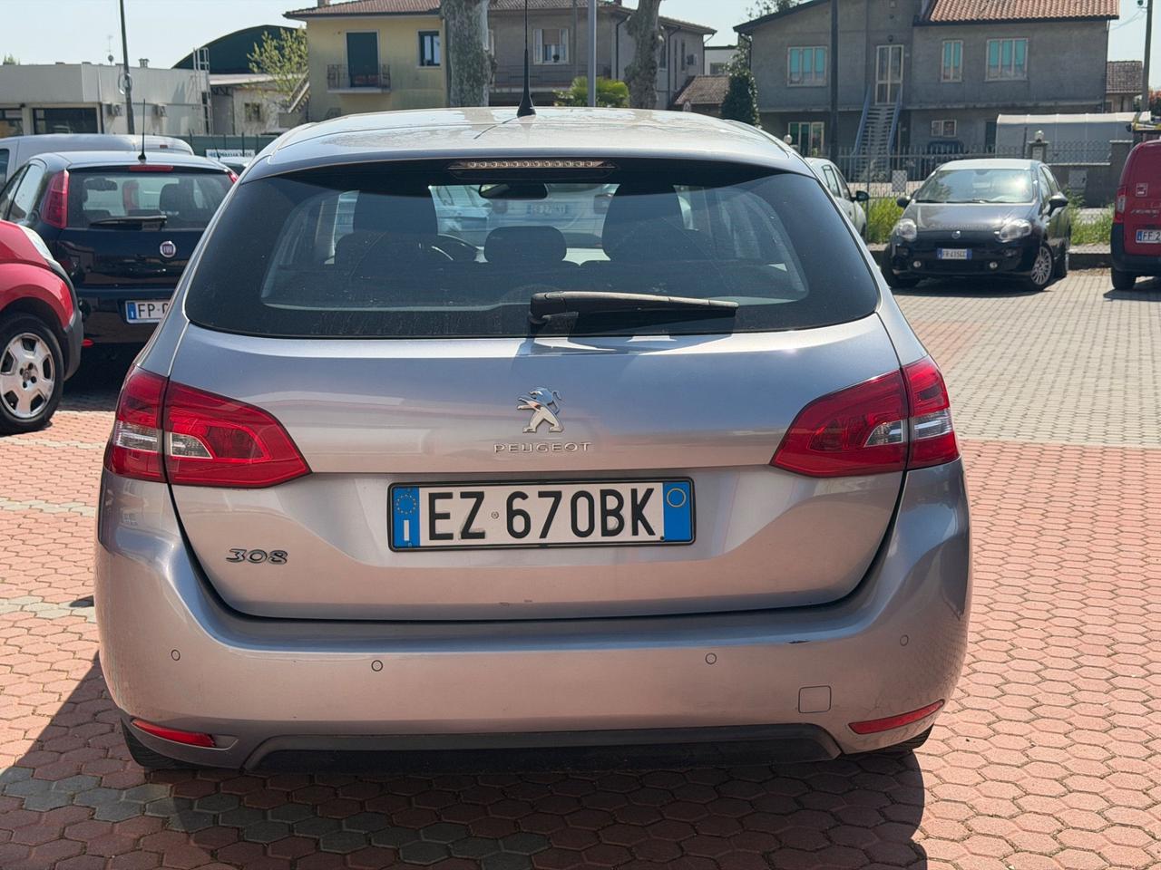 Peugeot 308 BlueHDi 100 S&S SW Business