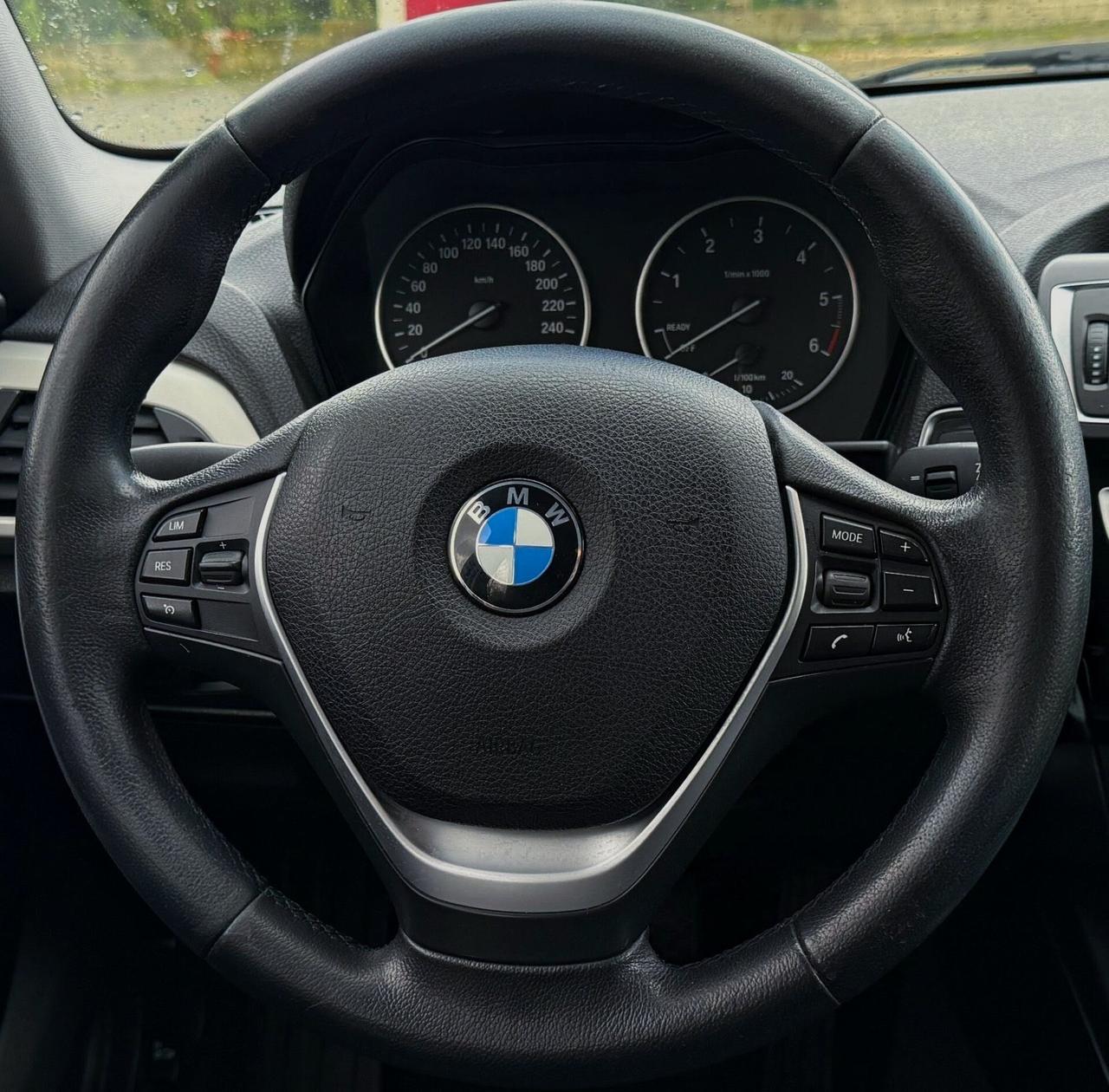 Bmw 116 116d 5p. Urban