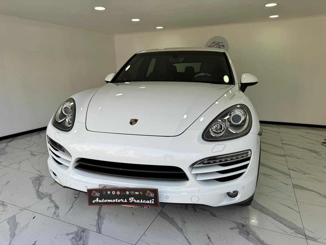 Porsche Cayenne 3.0 Diesel-TIPTRONIC-GARANTITO-2012