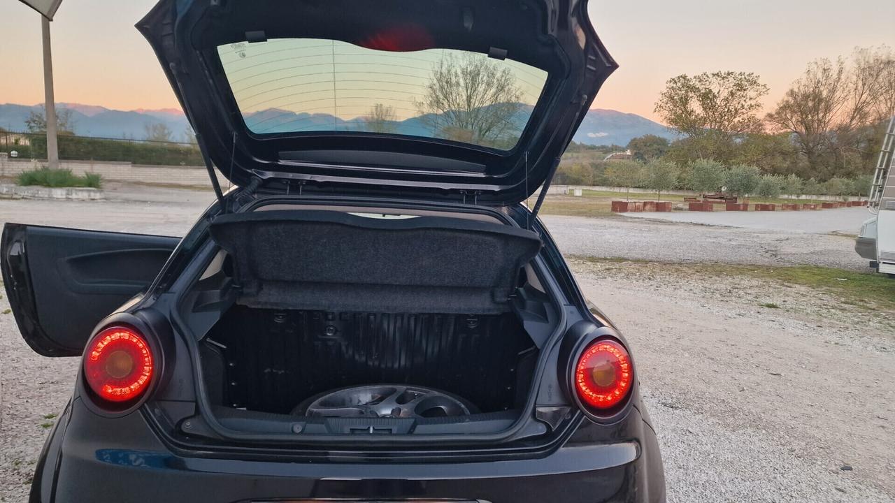 Alfa Romeo MiTo 1.6 JTDm S&S Distinctive Sport Pack