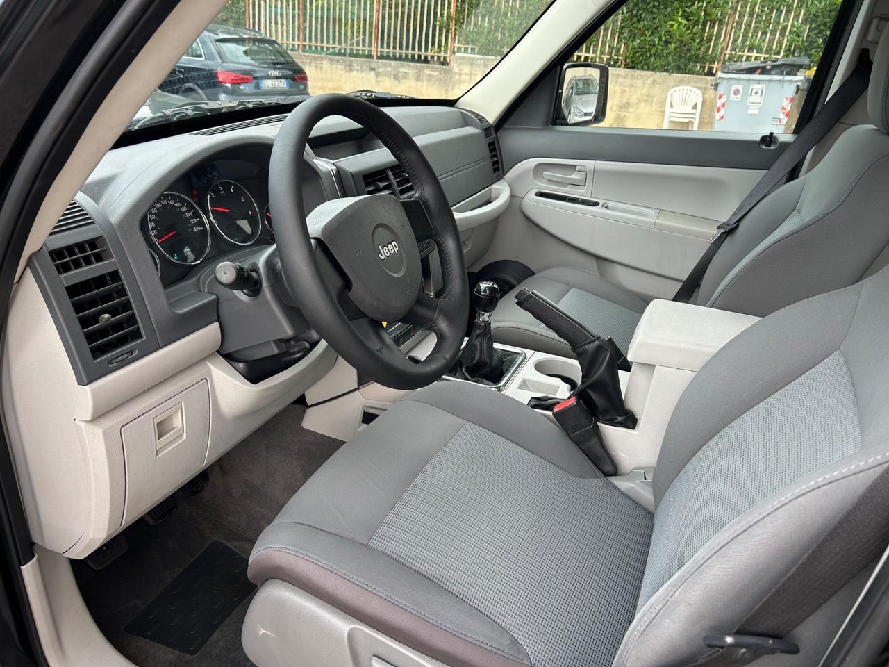 Jeep Cherokee 2.8 CRD 4X4 Gancio Traino 90000km