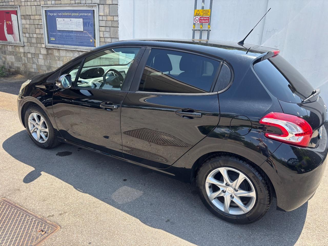 Peugeot 208 1.2 VTi 82 CV 5 porte Access