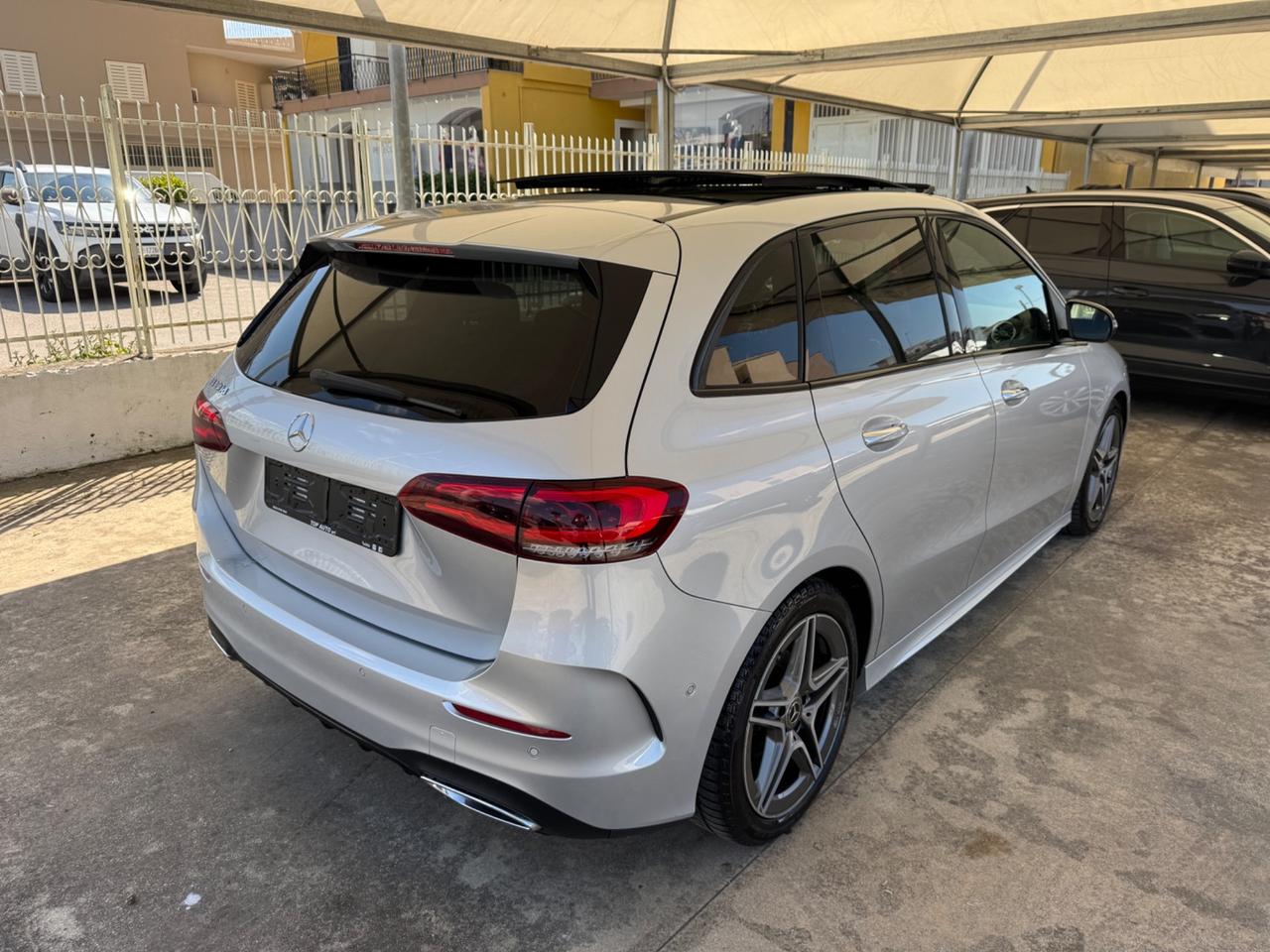 MERCEDES-BENZ B 180 d AUT. PREMIUM AMG / TETTO