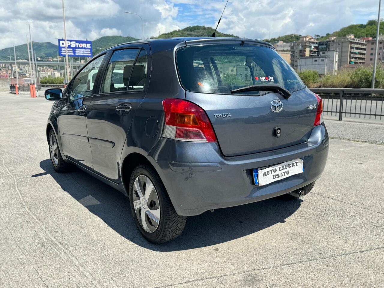 Toyota Yaris 1.3 5 porte 2009 neopatentati
