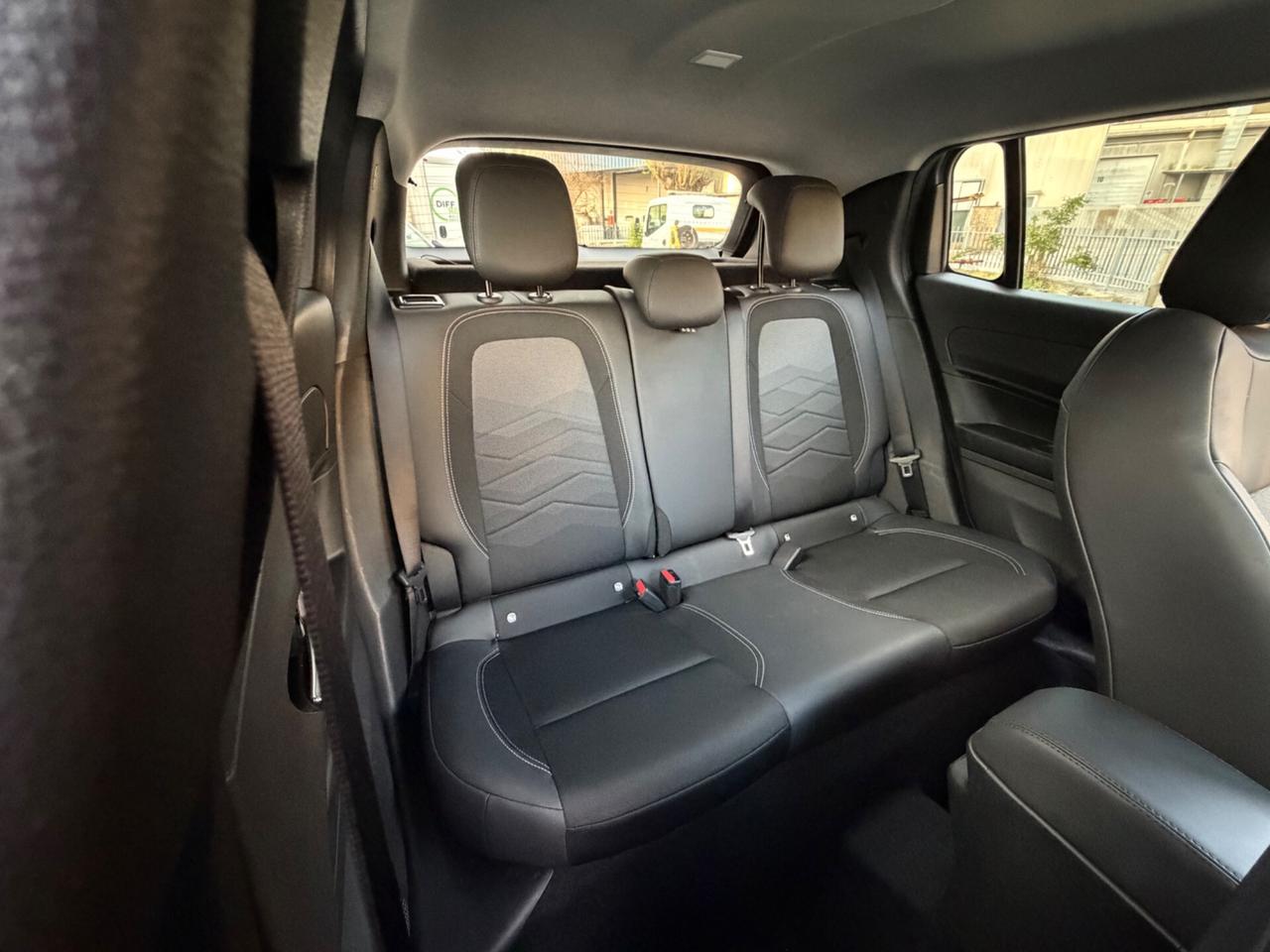 Jeep Avenger 1.2 Turbo 100 CV MHEV Summit