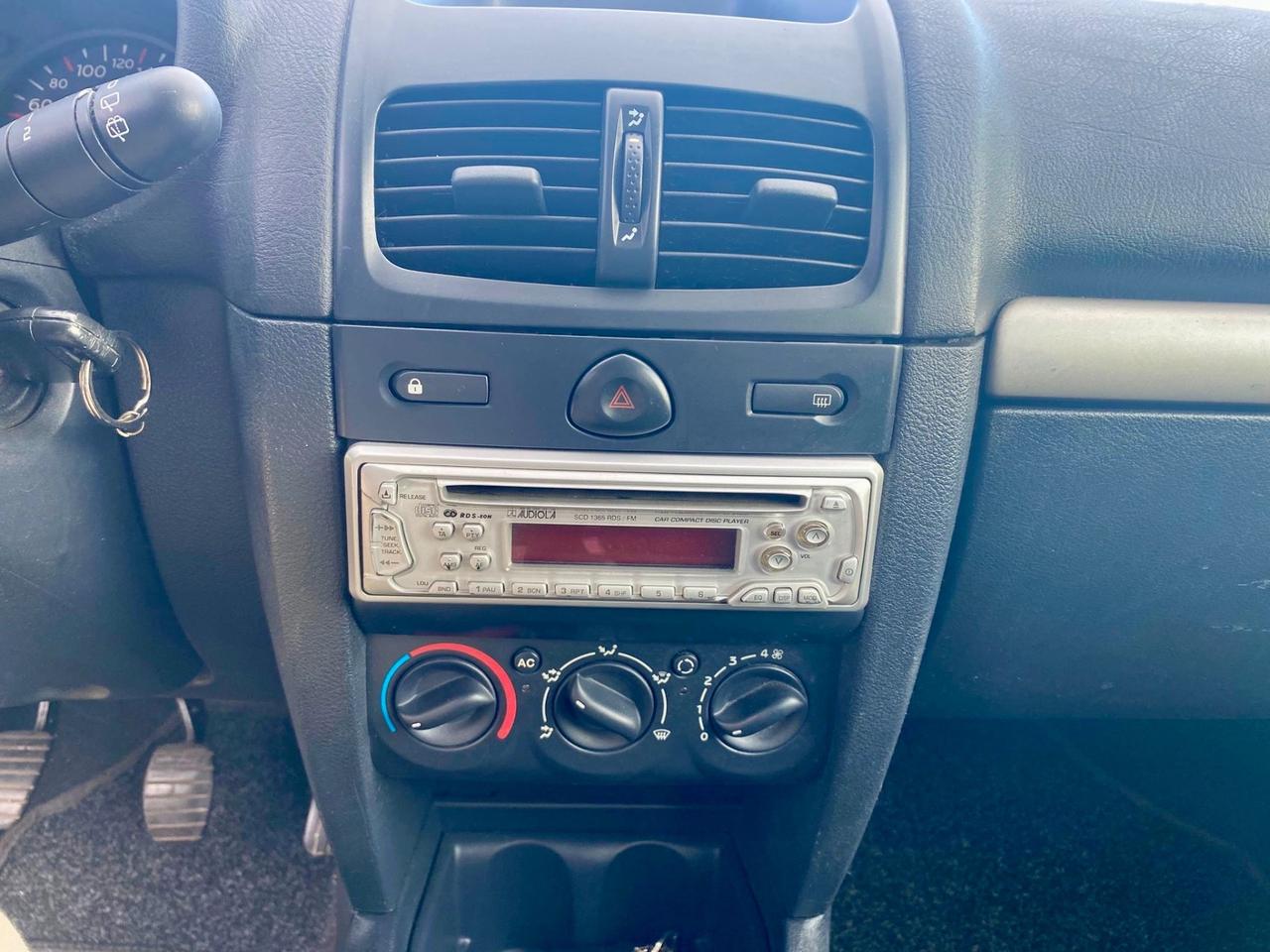 Renault Clio 1.2 cat 5 porte Symbol