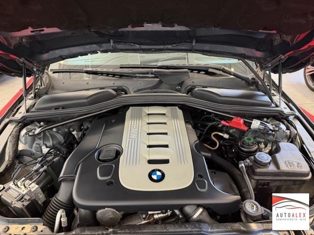BMW - Serie 5 525d Msport