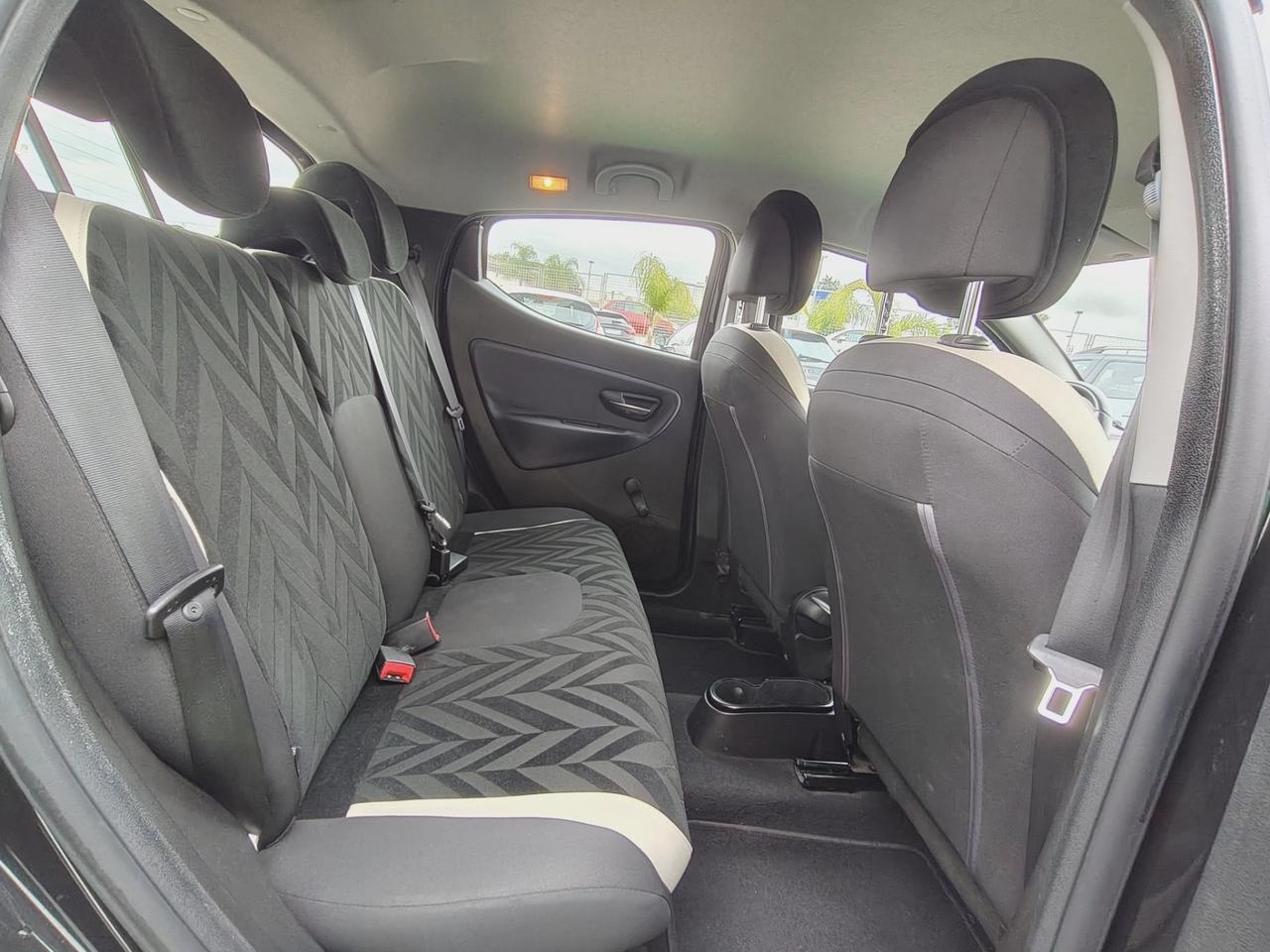 Lancia Ypsilon 1.2 69 CV 5 porte Gold - 2016