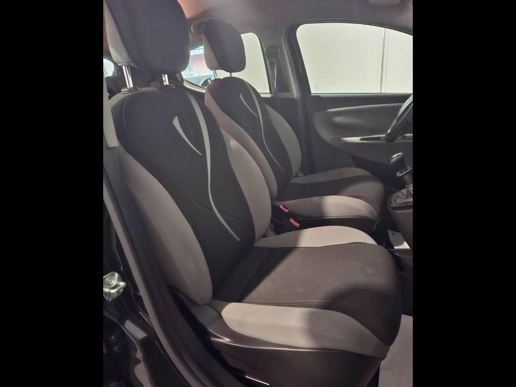 Lancia Ypsilon 5 Porte 1.2 Silver