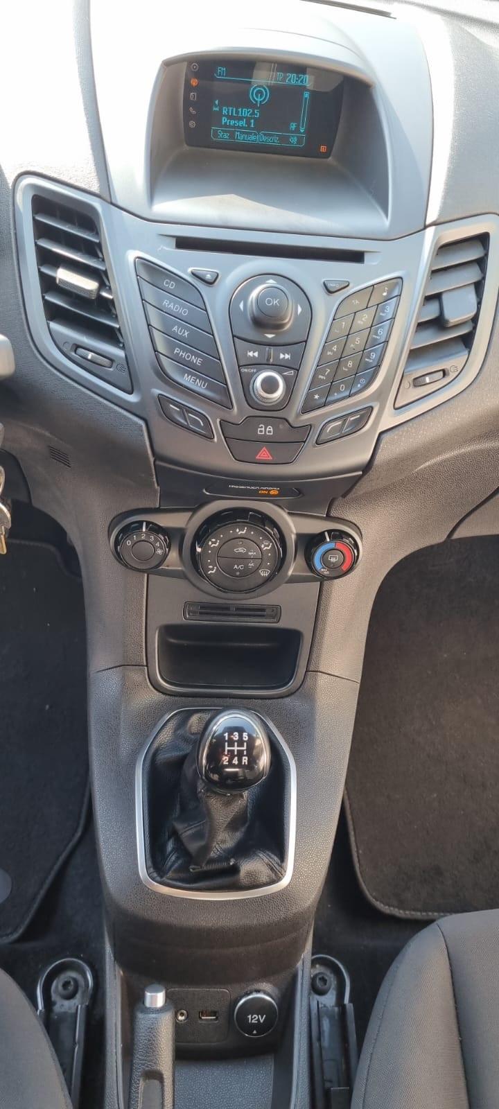 Ford Fiesta 1.5 TDCi 75CV 5 porte Titanium