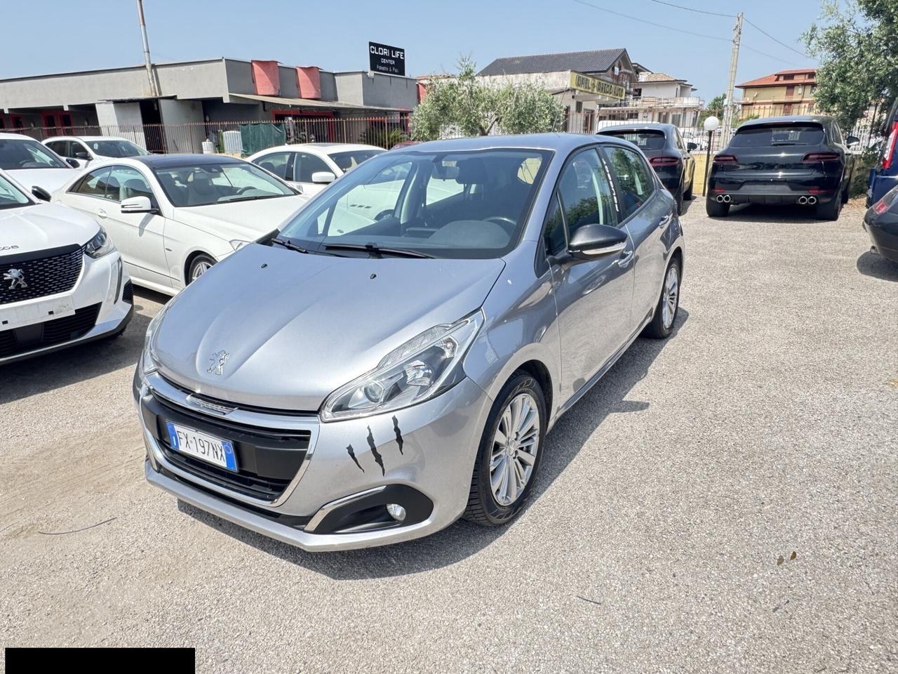 PEUGEOT 208 1.2 BENZINA ADATTA NEOPATENTATI