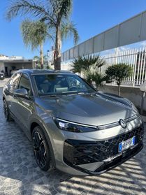 Volkswagen T-Roc 1.5 eTSI ACT 150 CV DSG R-Line