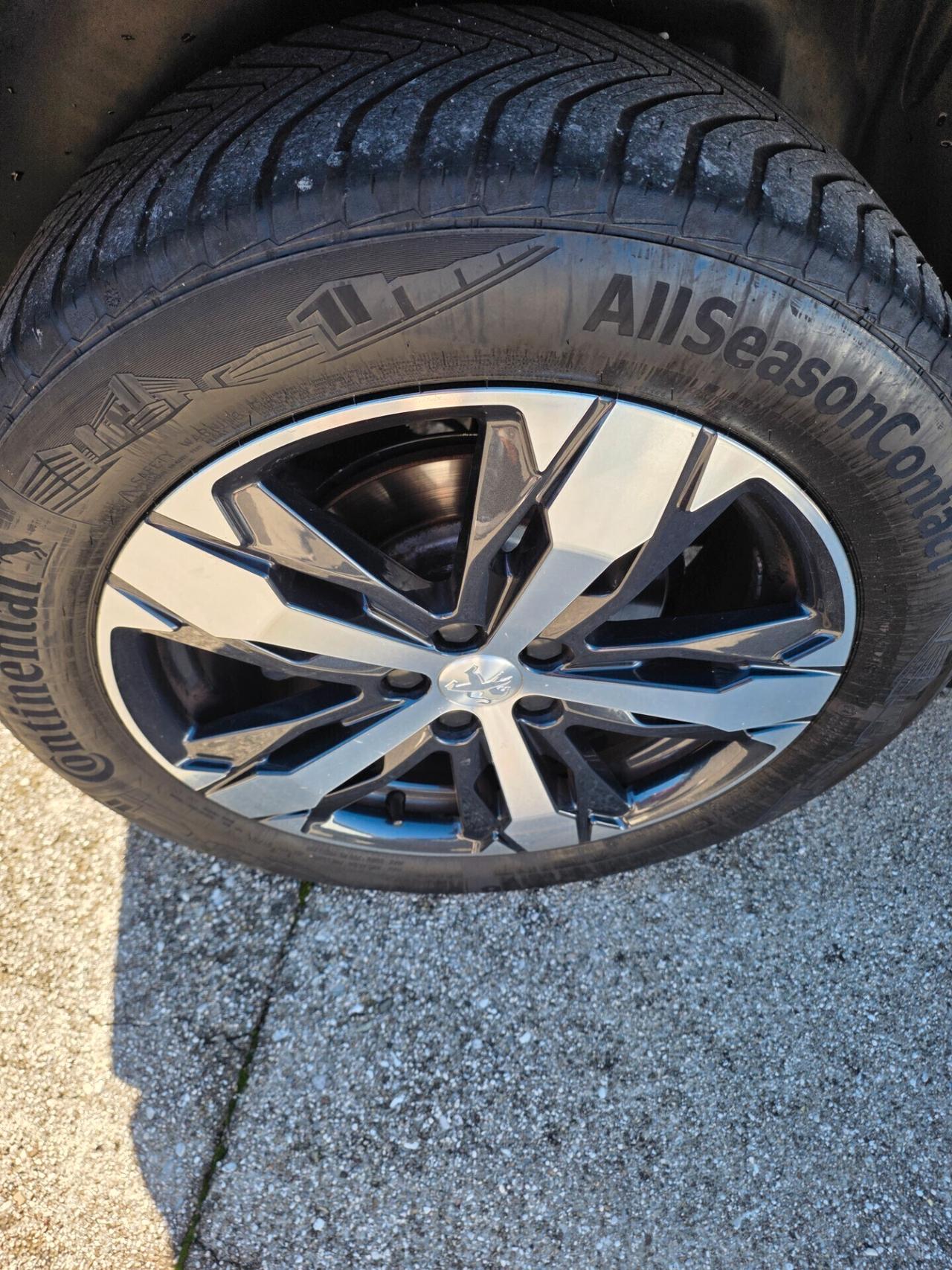 Peugeot 3008 BlueHDi 130 S&S Allure