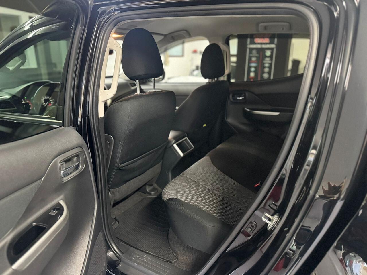 Mitsubishi L200 2.3 D Club Cab 4x4 Super Select Intense