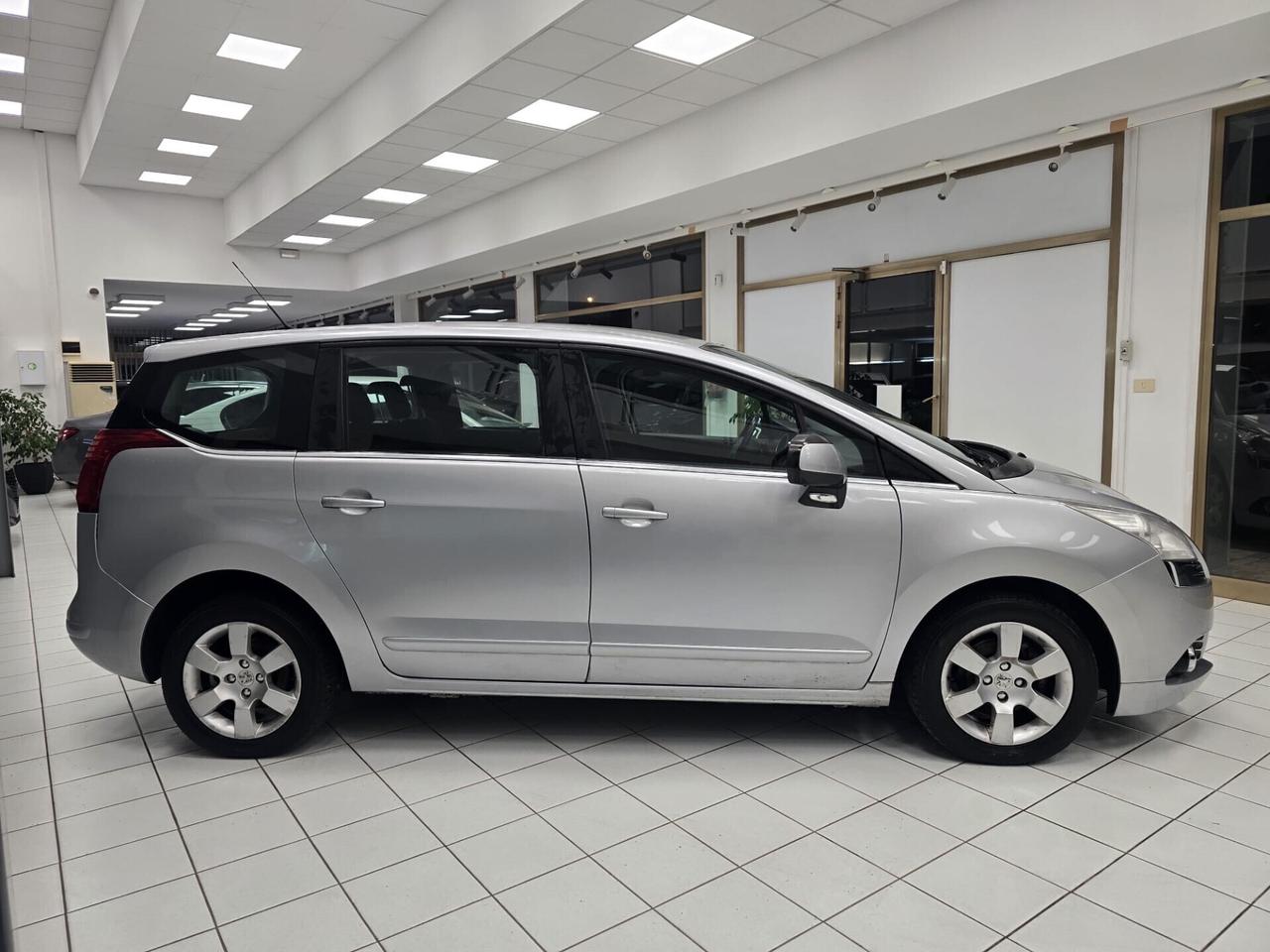 Peugeot 5008 1.6 HDi 112CV Premium 2010