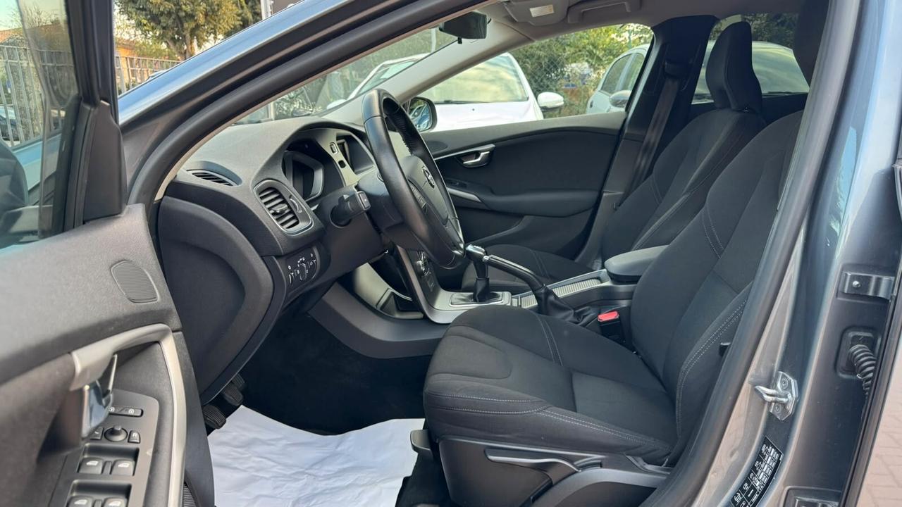 Volvo V40 D2 Business