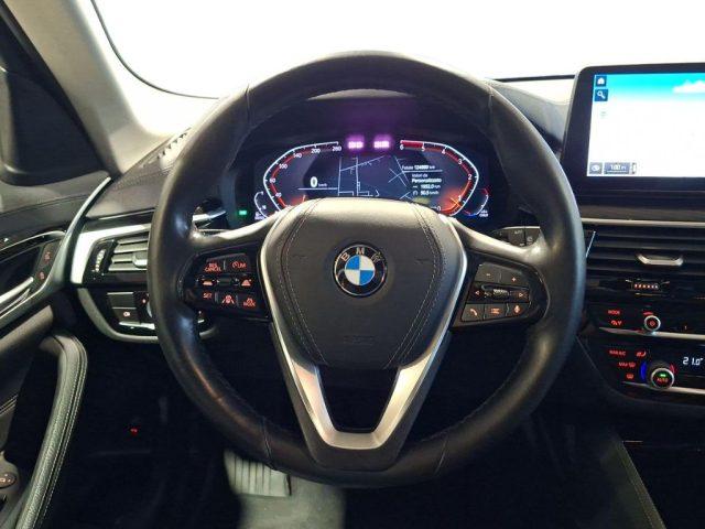 BMW 520 d 48V Touring Luxury Aut. + Tetto apr.