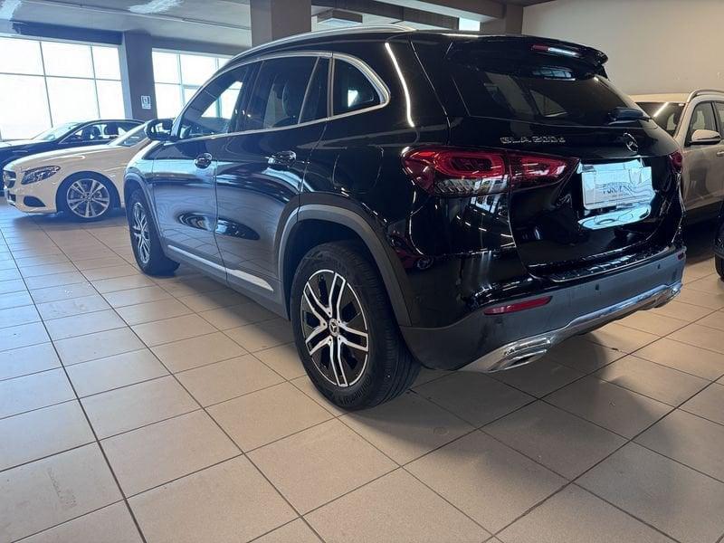 Mercedes-Benz GLA GLA 200 d Sport auto