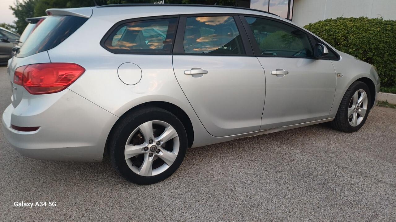 Opel Astra 1.7 CDTI 110CV Sports Tourer Elective