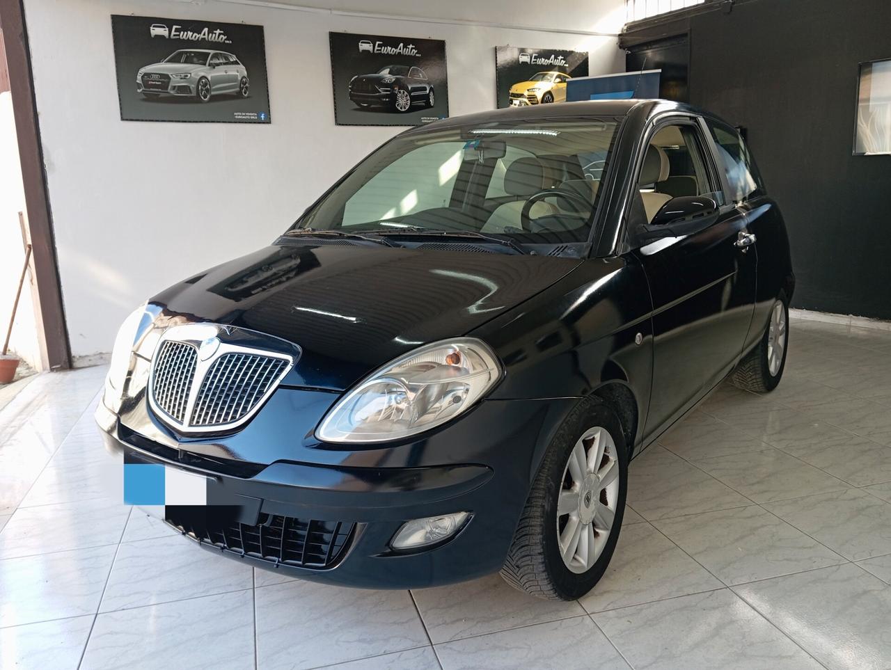 Lancia Ypsilon 1.4 benzina CON GARANZIA