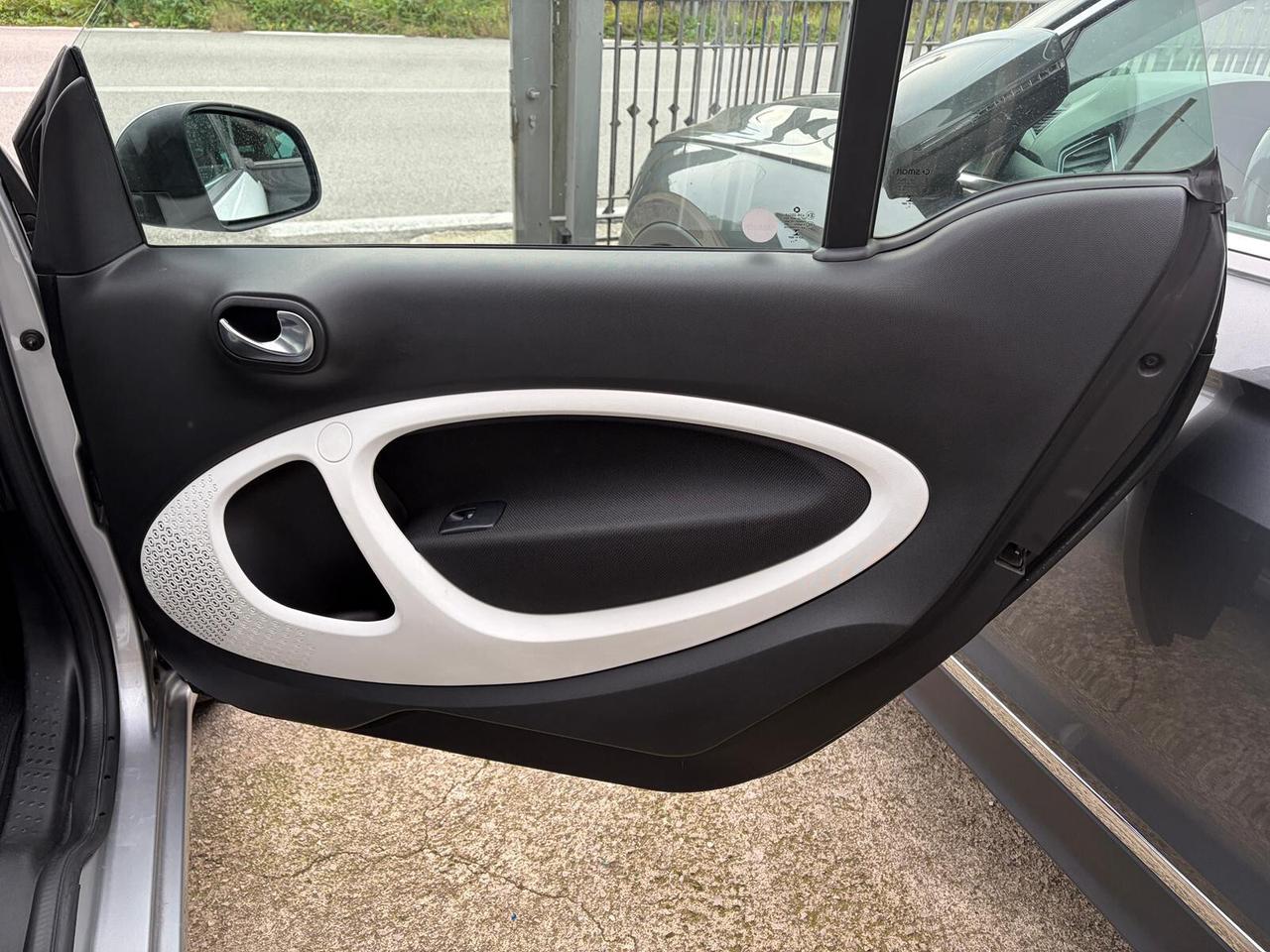 Smart ForTwo 1.0 BENZINA 71CV Passion