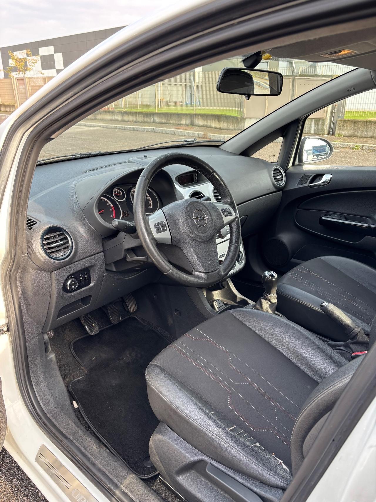 Opel Corsa 1.2 85CV 5 porte GPL-TECH Edition