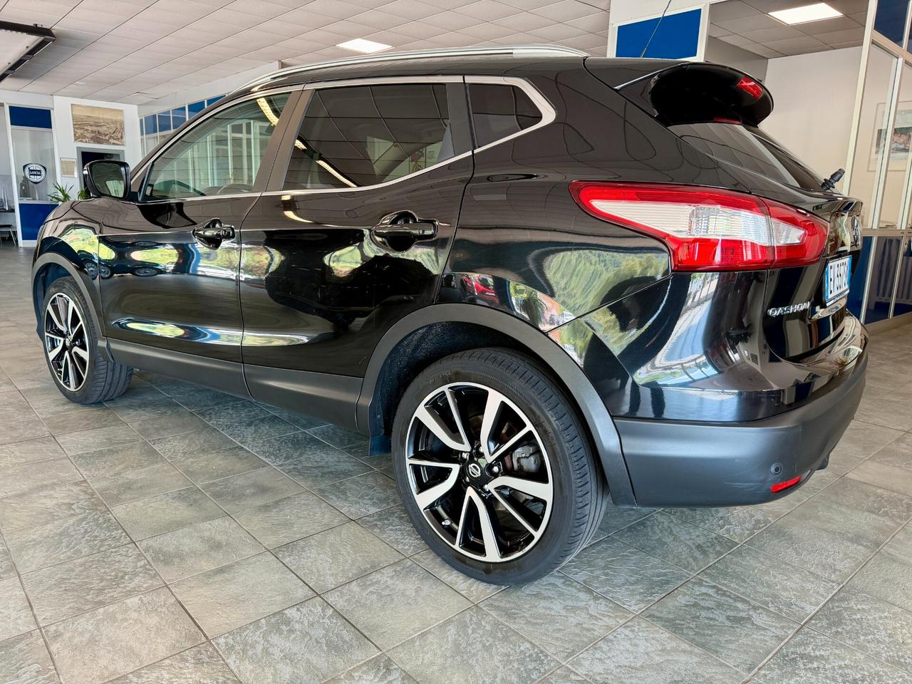 Nissan Qashqai 1.5 dCi 110 CV Tekna-NEOPATENTATI-