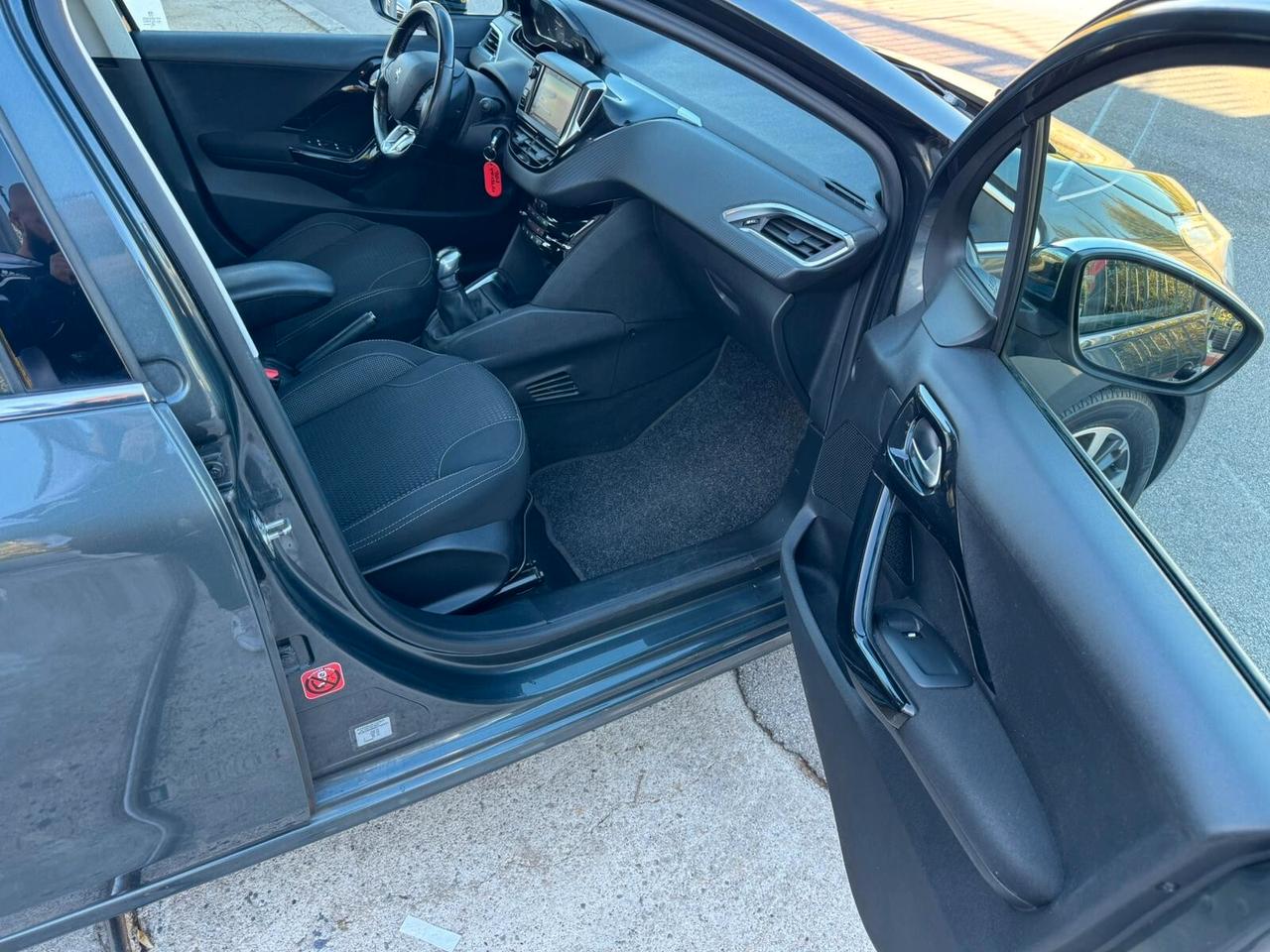 Peugeot 208 BlueHDi 75 5 porte Allure