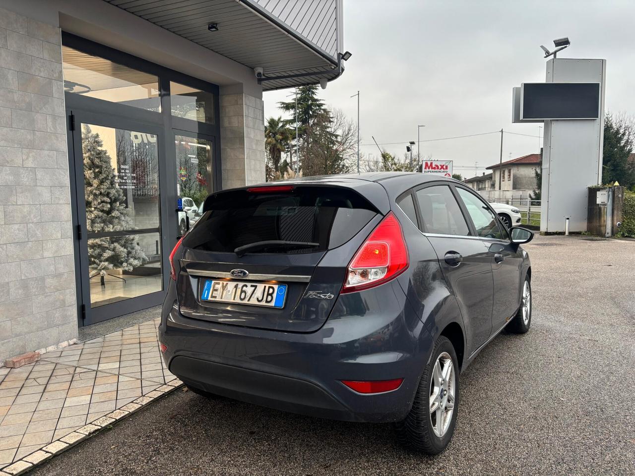 Ford Fiesta 1.4 GPL Neopatentati