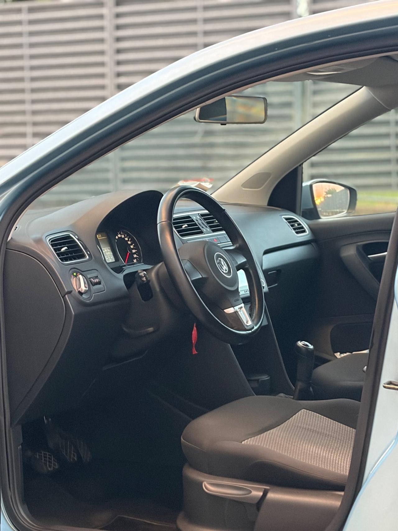 VW POLO 1.2d 2011 km154000 neopatentati pronta per viaggiare