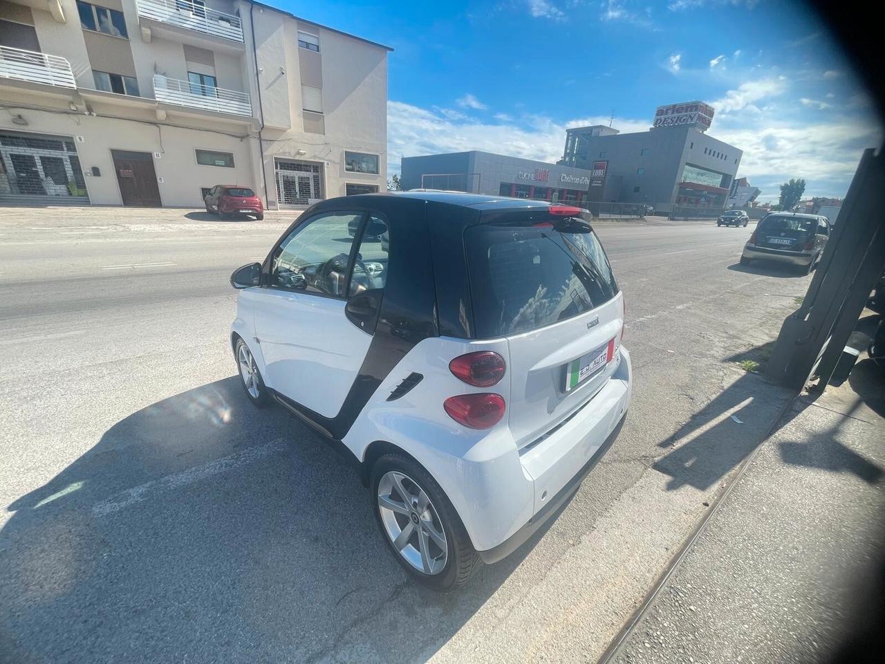 Smart ForTwo 1000 52 kW coupé passion