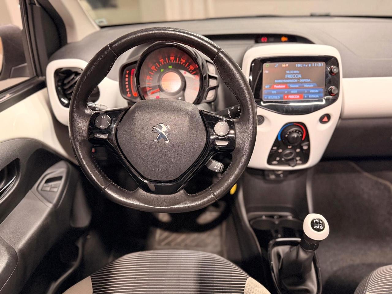 Peugeot 108 PureTech 82 5 porte Allure TOP!